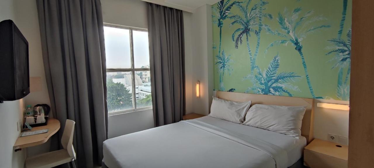 Liberta Hotel Kemang Джакарта Экстерьер фото