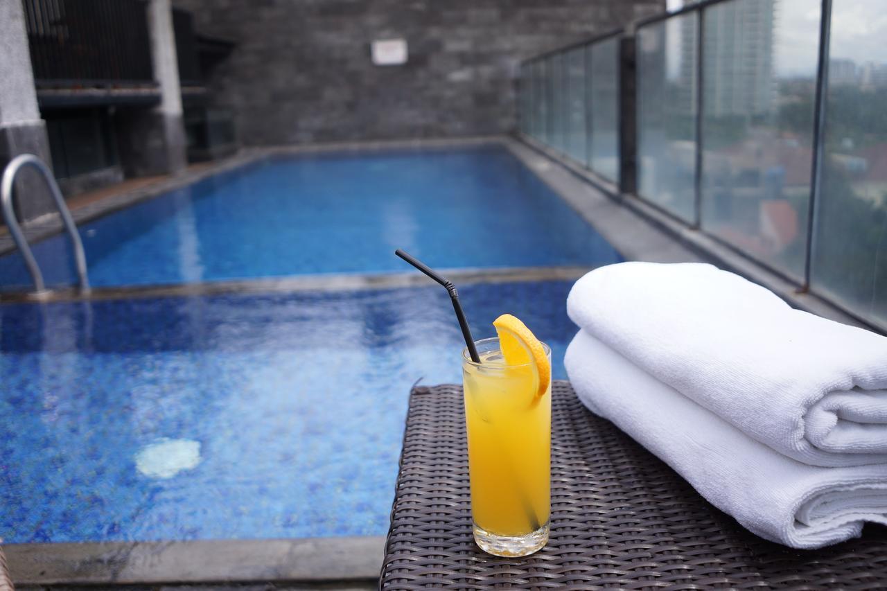 Liberta Hotel Kemang Джакарта Экстерьер фото